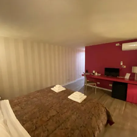 Dante's By Apulia 3* 巴里